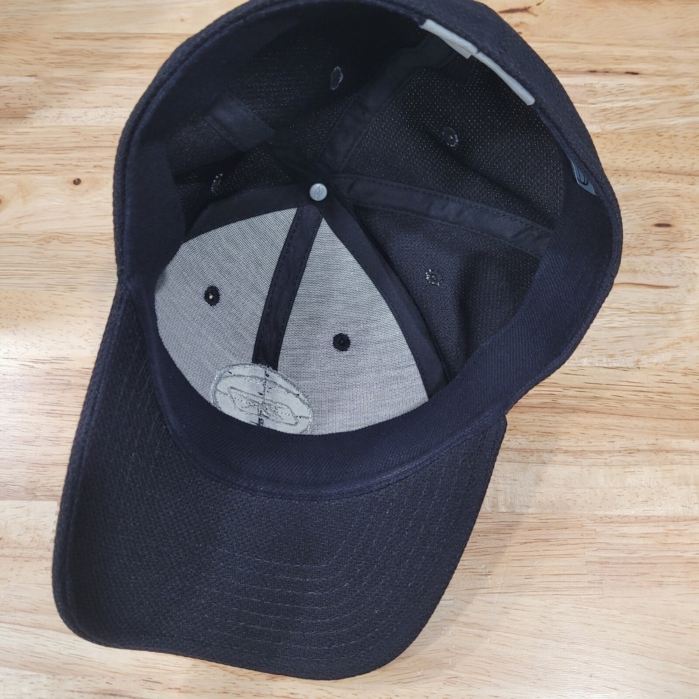 Reebok Basketball Logo Hat Cap XL Black Fitted Sports - Picture 6 of 7